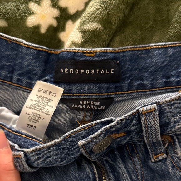 Aeropostale Blue Distressed Boyfriend Jeans - Picture 3 of 3